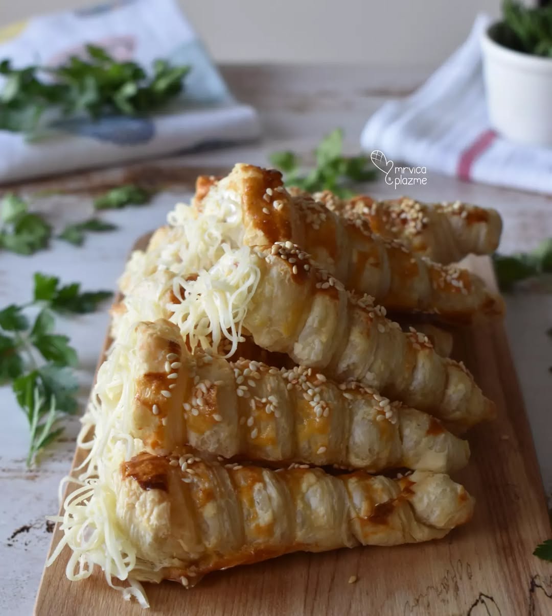 Punjeni lisnati korneti